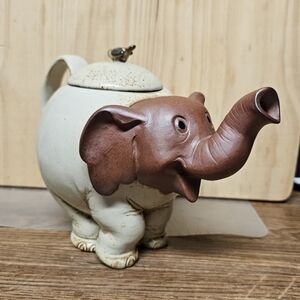 Vintage 70s Giftcraft Handmade Stoneware and Terracotta Elephant Teapot by Ibuki